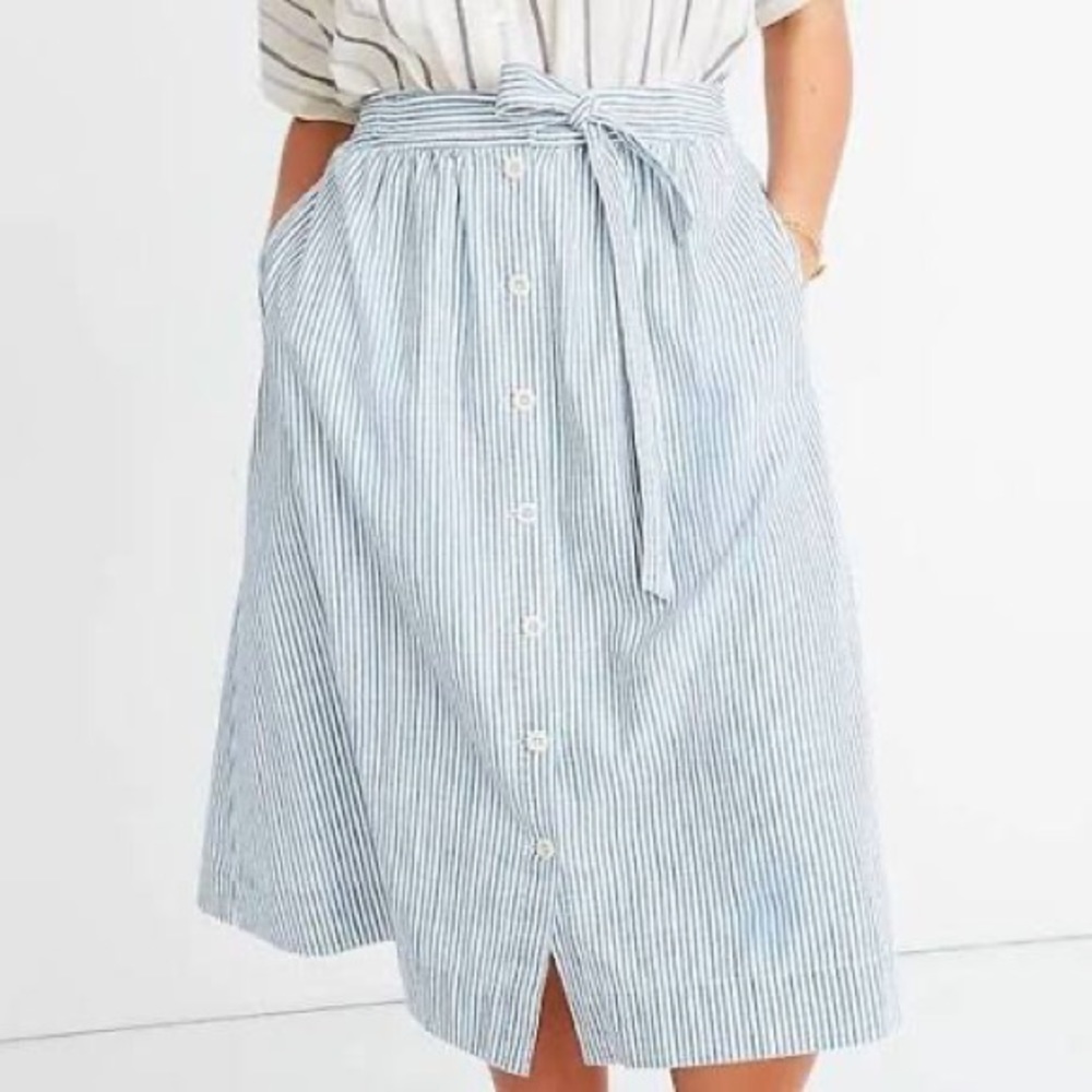 Madewell Tie Palisade skirt, size 10. Button front.